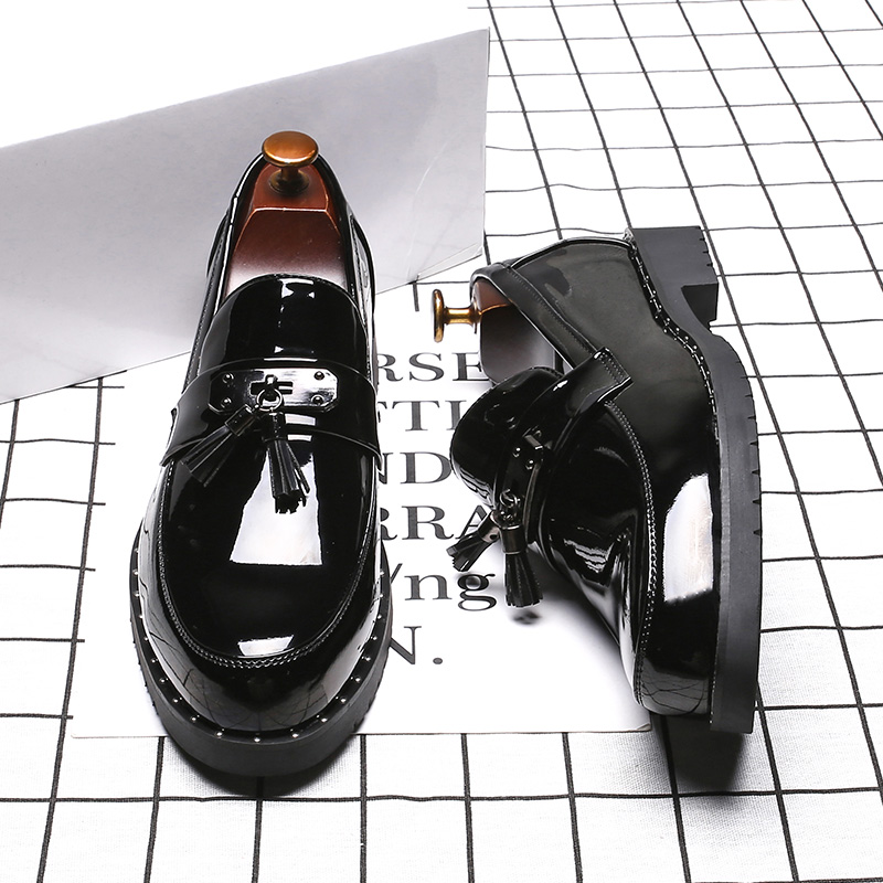 Italien Luxus Marke Faulenzer  – Men Shoes Louboutin Bewertung und Preis